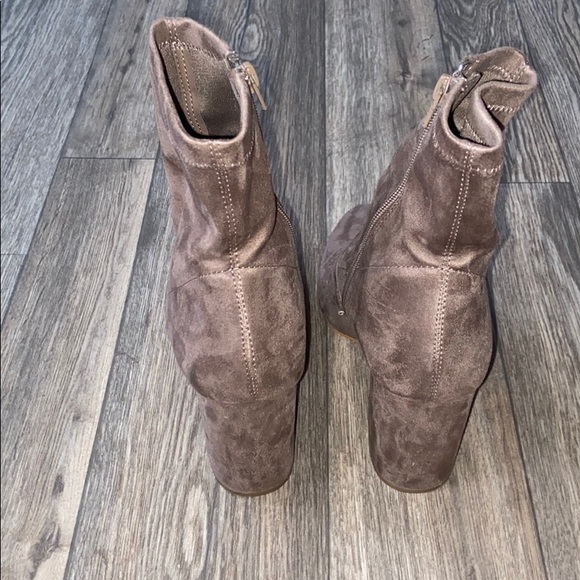 Steve Madden “Revolution” booties in gray - Picture 4 of 5